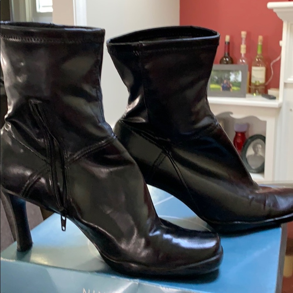 ♥️Nine  West Nwanakin Synthetic Boots